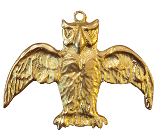 Gull medalje anheng - ugle med utstrakt vinger